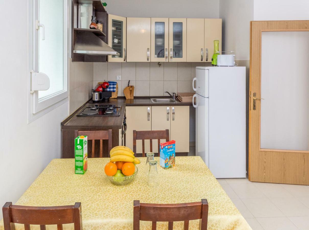 Breki Apartman Подстрана Екстериор снимка