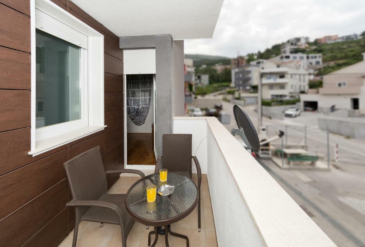 Breki Apartman Подстрана Екстериор снимка
